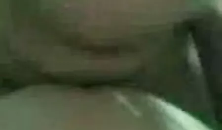 مردی در جوراب ساق بلند خانه دار خود را می کند فیلم سکسی زن با زن