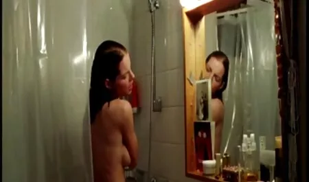 صندوقدار زن شرم فلم سکس زن باحیوانات آور را سرخ می کند