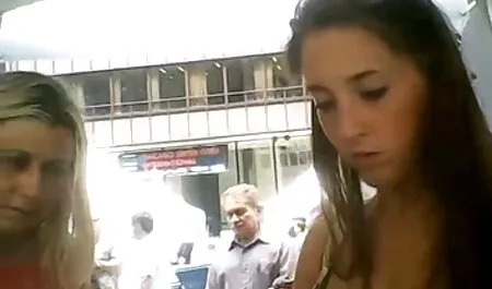 سبزه شیک با اسب عالی به نظر می فیلم سکس زن و حیوانات رسد